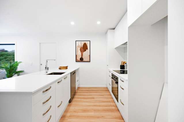 2/8 Johnson Street 1057_2