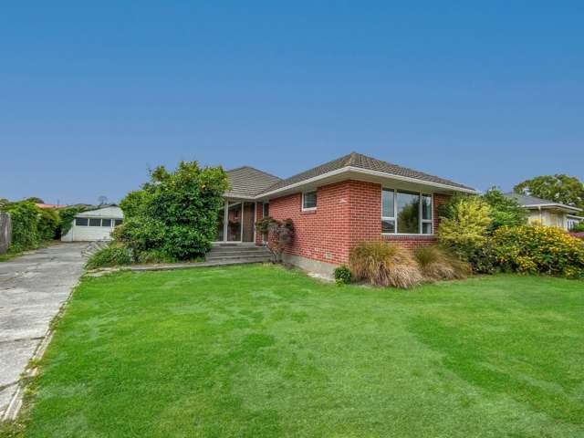 UPPER RICCARTON - STUDENT ACCOMODATION 2027 - 6 BEDROOMS, 2 BATHROOMS, HEAT PUMP, DOUBLE GLAZED, GARAGE
