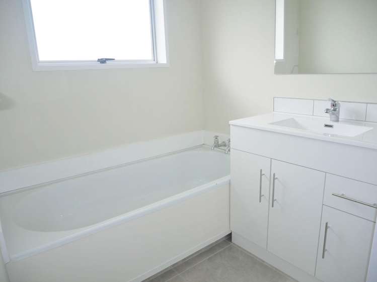 2/18 Bonar Pl Woolston_13