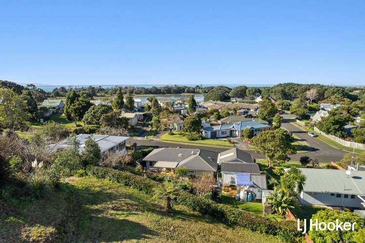 1 Denby Close Athenree_4