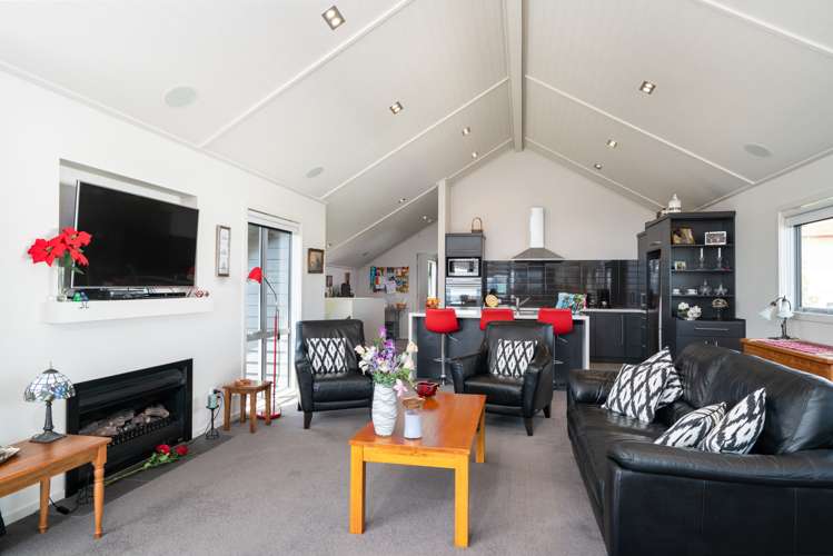 29 Shepherd Road Waipahihi_9