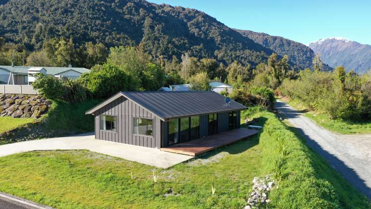 24 Highlander Drive Franz Josef Glacier_1