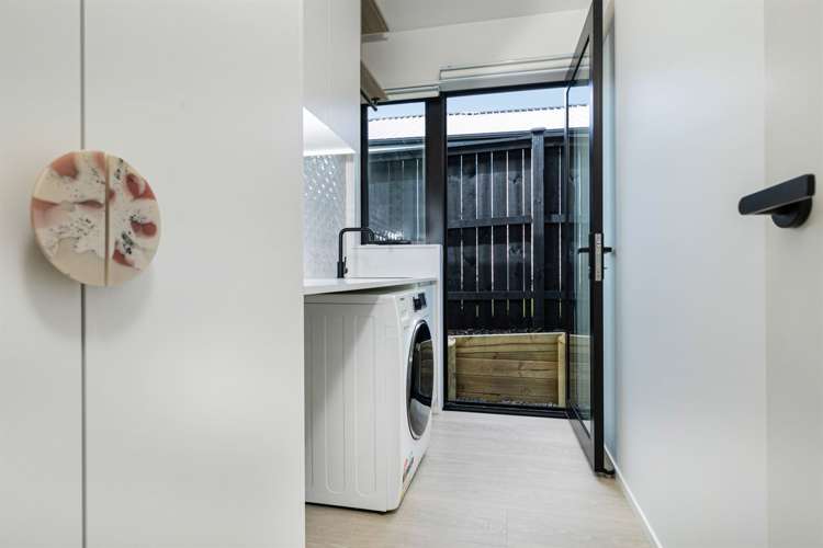 8 Betsy Lane Wainui_15