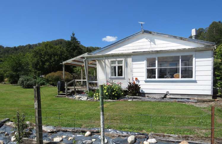 714 State Highway 7 Reefton_13
