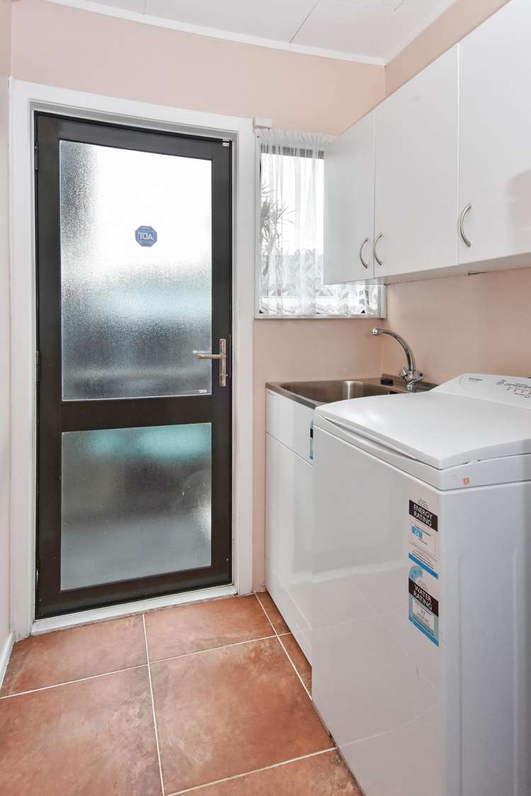 11 Bellville Drive Clendon Park_11