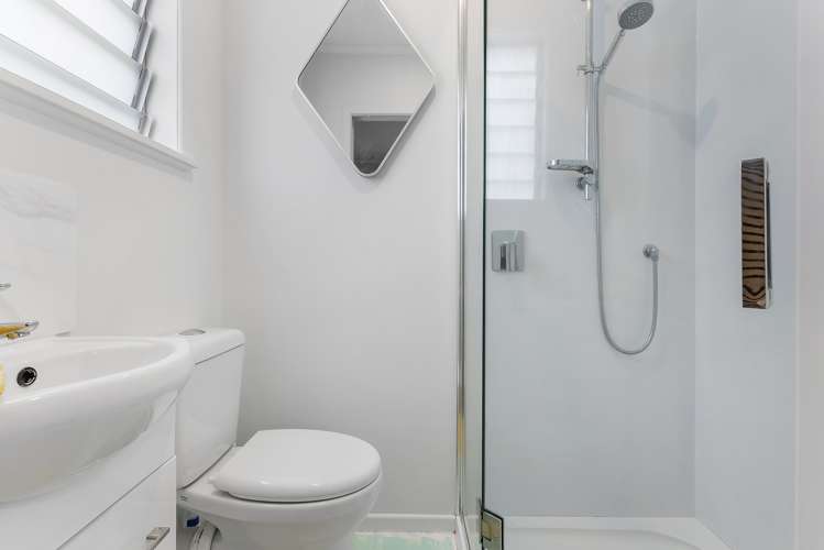 1/32 Homestead Road Manly_11