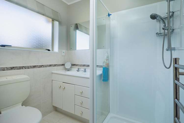 10 Davern Lane New Lynn_18