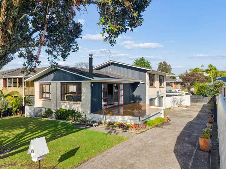 39 Nui Mana Place Te Atatu South_18