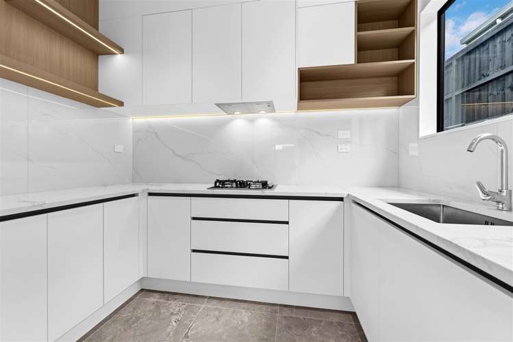 6 Hutukawa Drive Beachlands_9