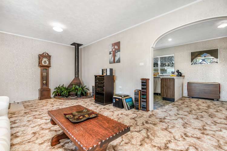 2/51 Royal View Road Te Atatu South_1