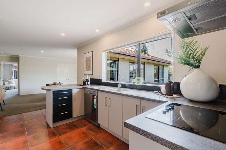 17 Burgundy Court Rototuna_6