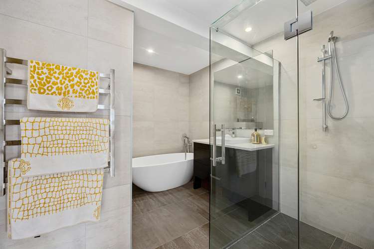 2/259 Hurstmere Road Takapuna_24