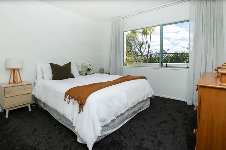 2D/221 Sunset Road Sunnynook_8