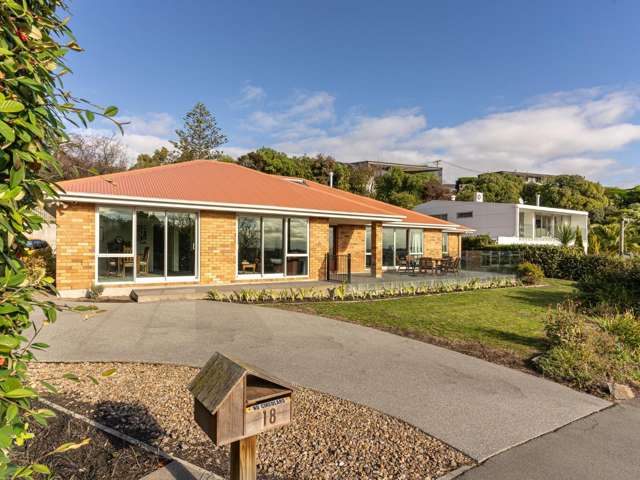 Mount Pleasant Home With Gorgeous Views!