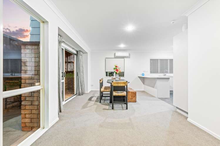 305 Royal Road Massey_5