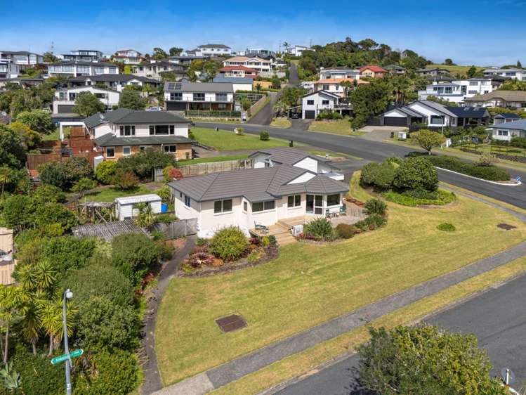 1 Grovenor Drive Orewa_36