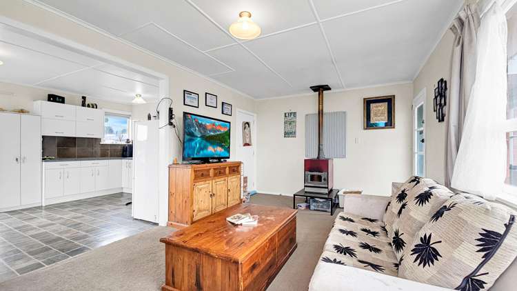 6 Elliott Crescent_5