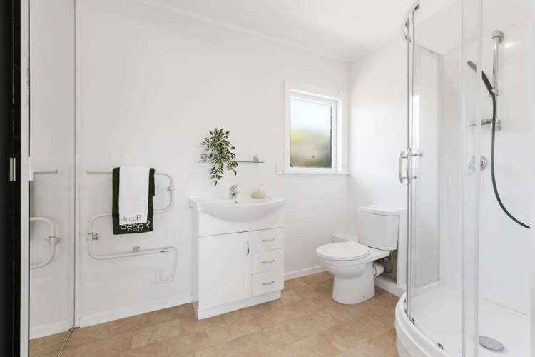 3 Trust Place Sunnyhills_18