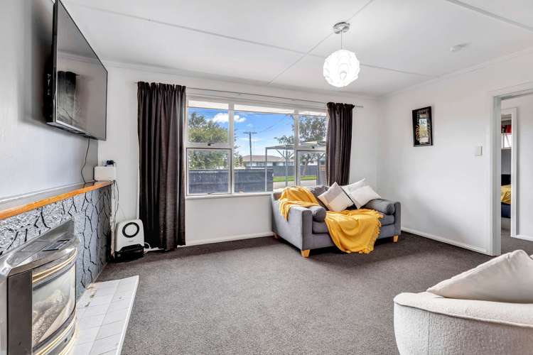 23 Leeds Street Milson_16
