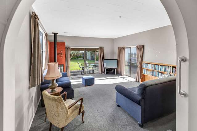 87 Queen St West Levin_4