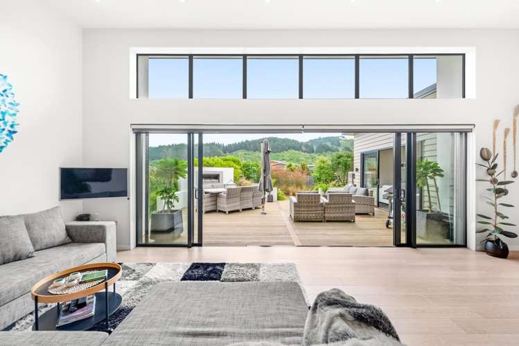 6 Te Ahi-Parera Place Korokoro_8