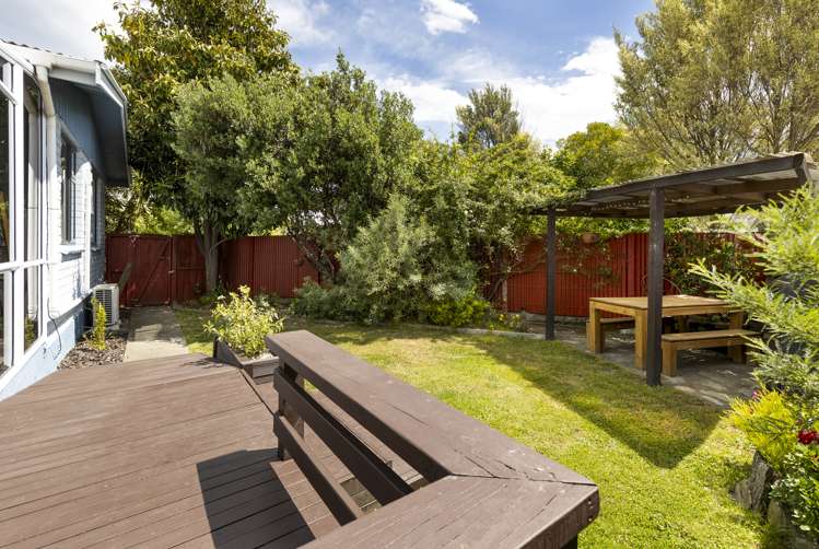 21 Newbourne Crescent Redwoodtown_20