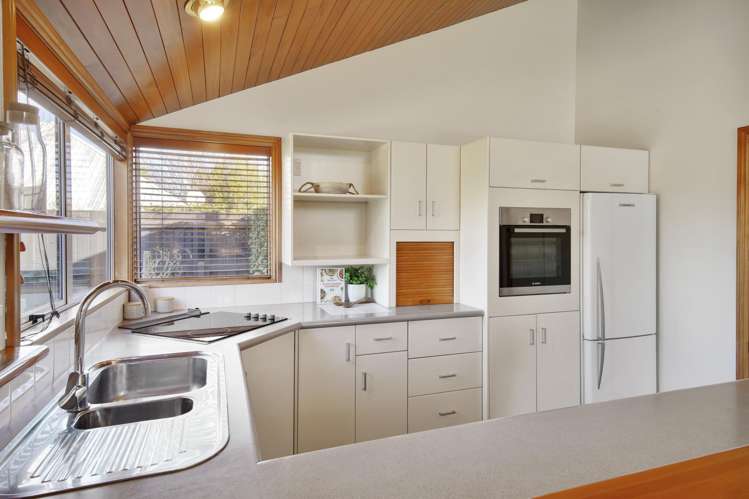 49b Regency Crescent Redwood_2