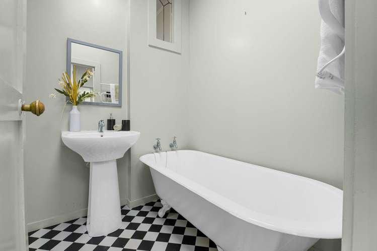 18 Naylor Street Hamilton East_10