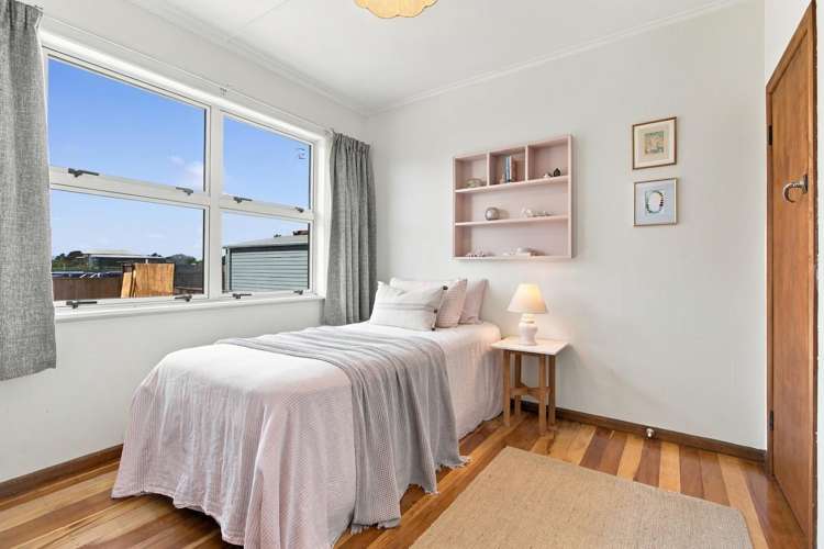 35 Trafalgar Street Westown_24