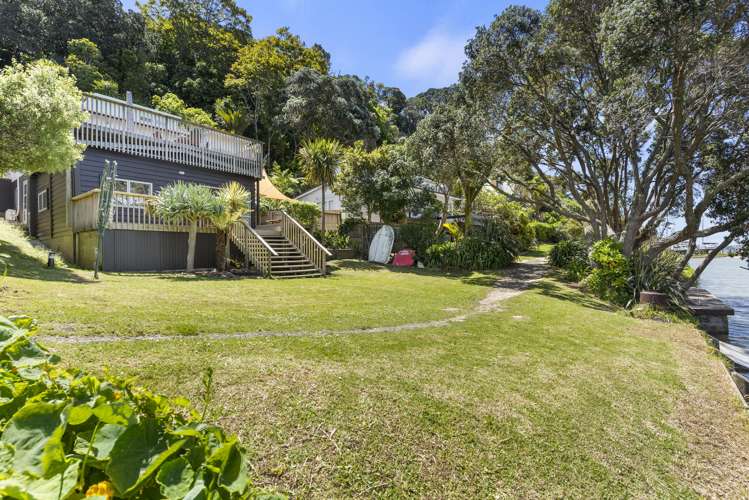57 Pohutukawa Avenue Cockle Bay_29