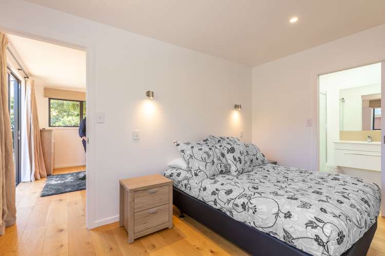 560 Peninsula Road Kelvin Heights_17