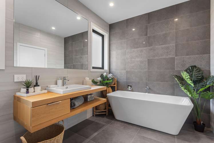 539 No. 10 Road Swannanoa_19