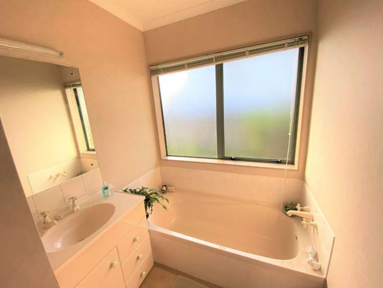 12A Heaphy Street Blockhouse Bay_10