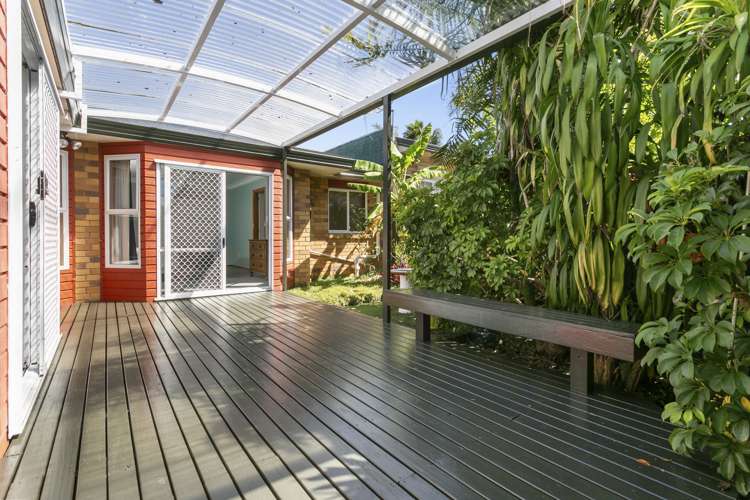 2/8 Miro Road Mangere Bridge_14