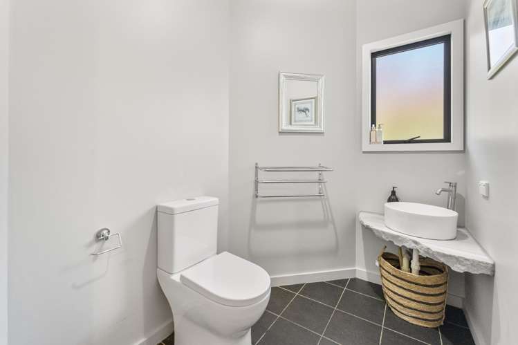 89 Totara View Road Wakefield_21