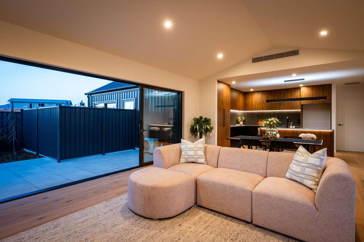 6 Simpson Crescent_2