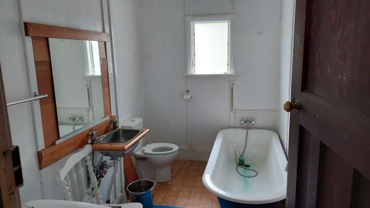 350 Kowhatu Road Waihaorunga_5