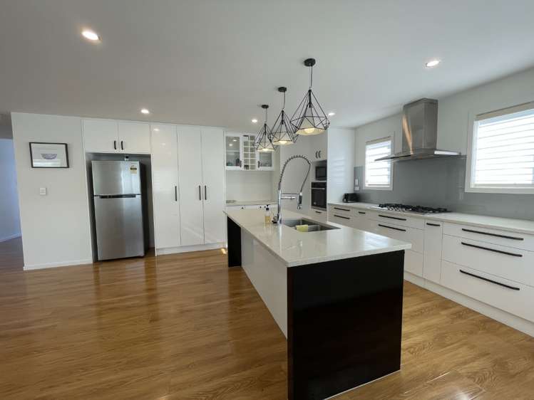 24 Gyle Place Pyes Pa_4