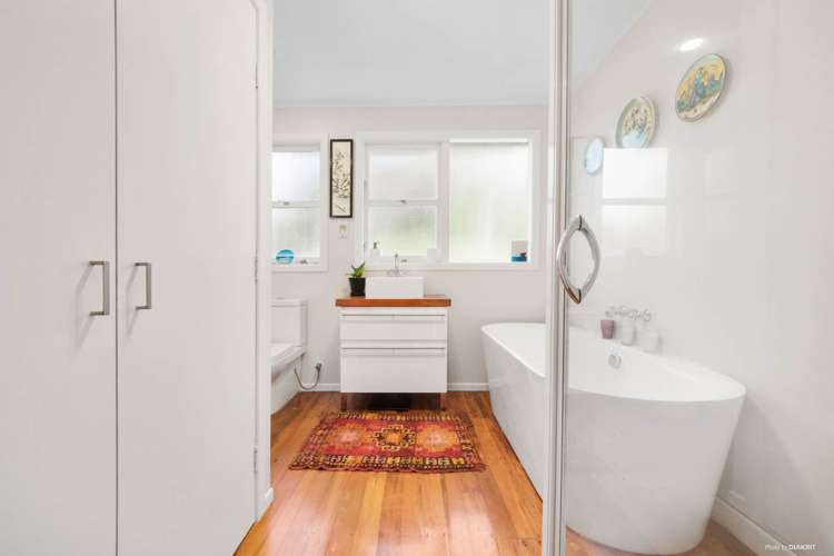 35 Sheridan Drive New Lynn_12