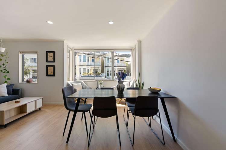 2/15 Roxburgh Street Mount Victoria_5