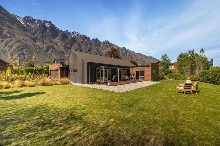 7 Bretby Court Jacks Point_8