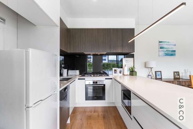 5 Byron Drury Way Riverhead_30