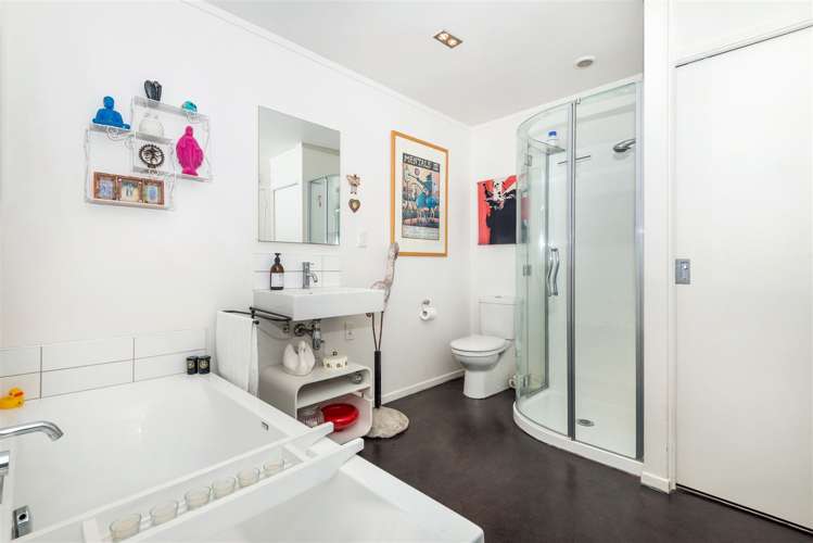 1010a Great North Road Point Chevalier_31