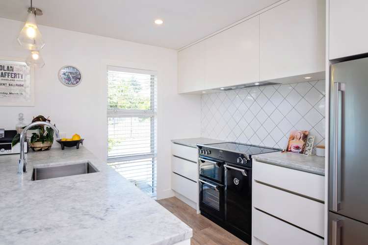 20 Aparima Place Awatoto_9