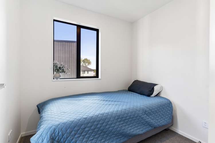 16/26 Springvale Drive Fairview Heights North Shore City Houses