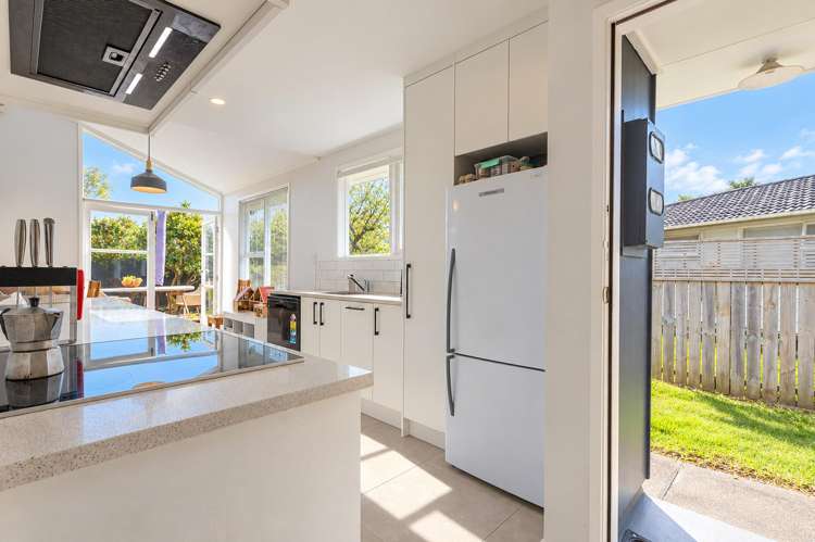 37 Wallace Road Mangere Bridge_7