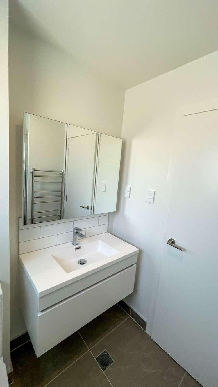 11 Whanui Place Māngere Bridge_19