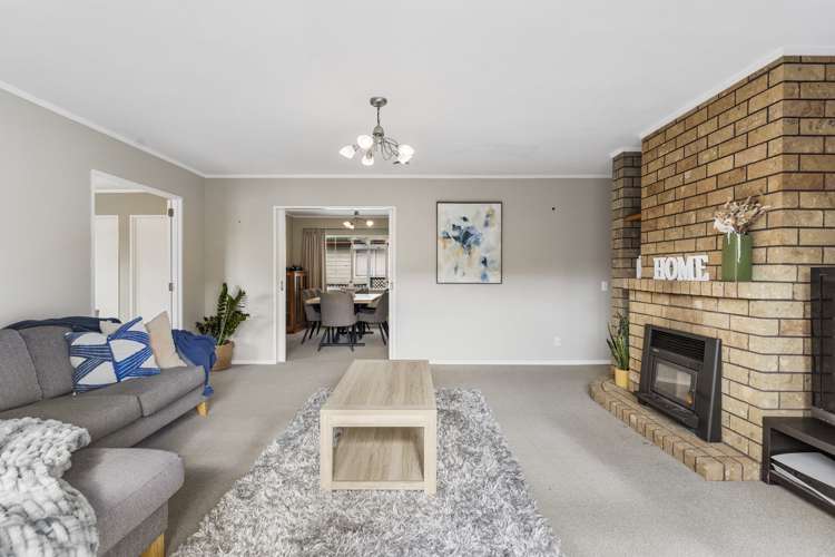 57 Gosford Drive Botany Downs_11