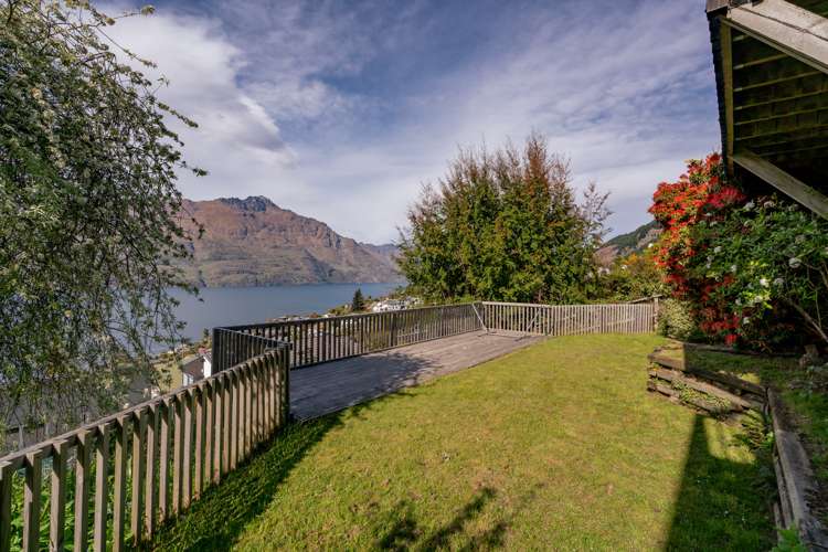 71 Wynyard Crescent Fernhill/Sunshine Bay_18