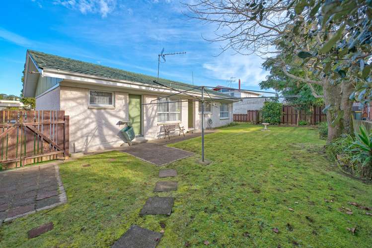 2/29 Manse Road Pahurehure_12